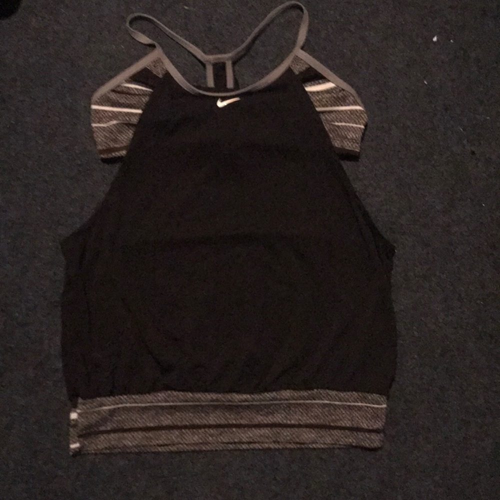 Nike sports top